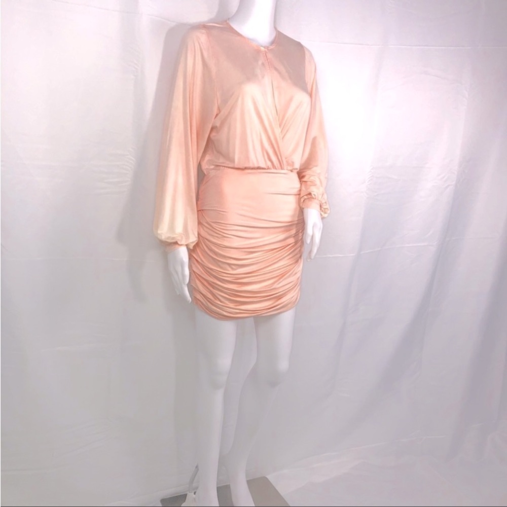 YF&B Peachy Pink Single Button Crossover Front LS Sides Ruched Mini Dress SzS - Picture 3 of 16